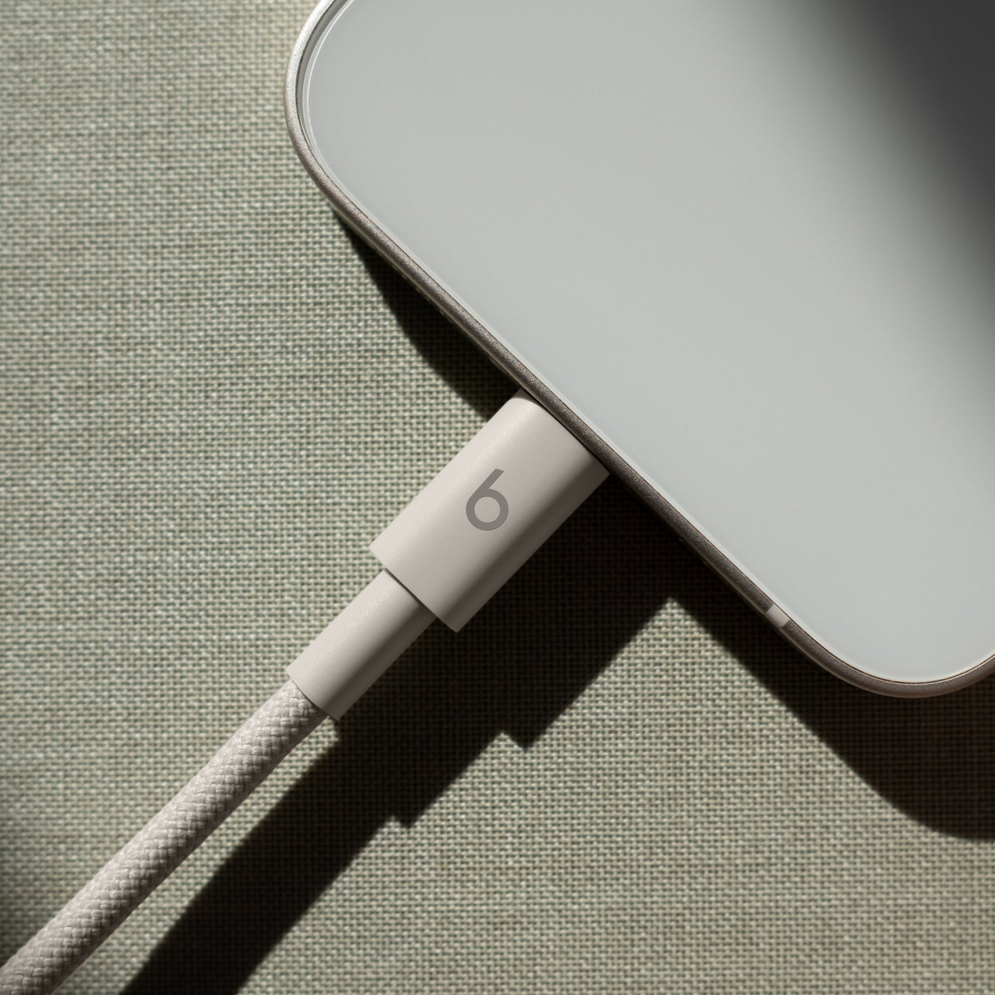 Beats USB-C — Lightning szőtt borítású kábel (1,5 m) — szikrázó szürke