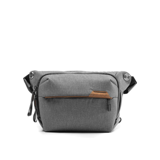 PEAK DESIGN Everyday Sling 3L - hamuszürke - iSTYLE HU